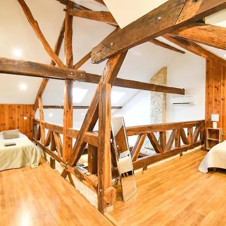 L'atelier Atypique En Mezzanine Au Coeur Des Vignes * Noe-les-Mallets